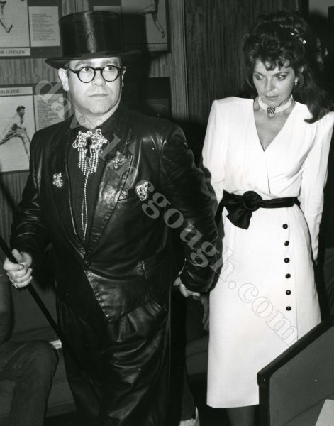 Elton John, wife, Renata 1986 NY.jpg
